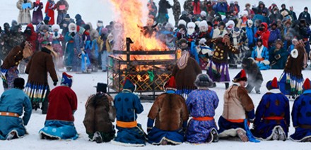 冬季那达慕祭火